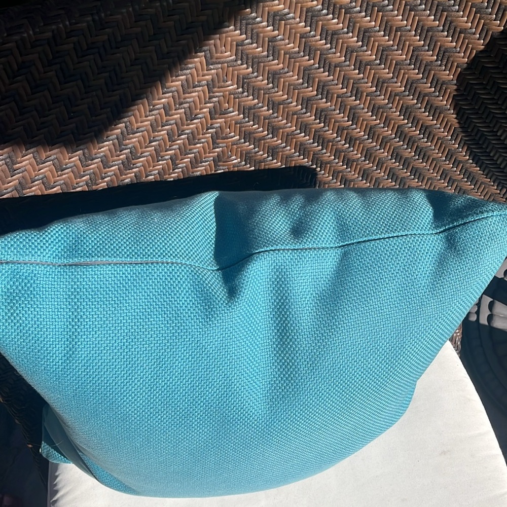 Missoni Home 24x24 Teal Accent Pillow Cover (Insert not included) - Picture 5 of 6